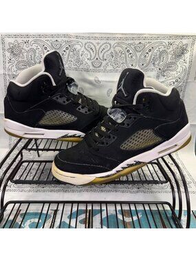 Air Jordan Retro 5 GS Oreo 7Y/Womans 8.5 Moonlight Black/White 440888-035